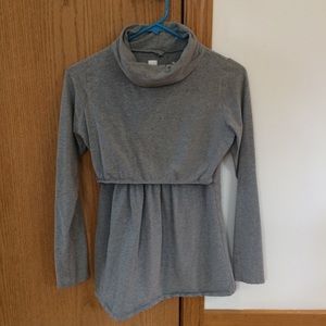 Mothers en Vogue maternity/nursing turtleneck
